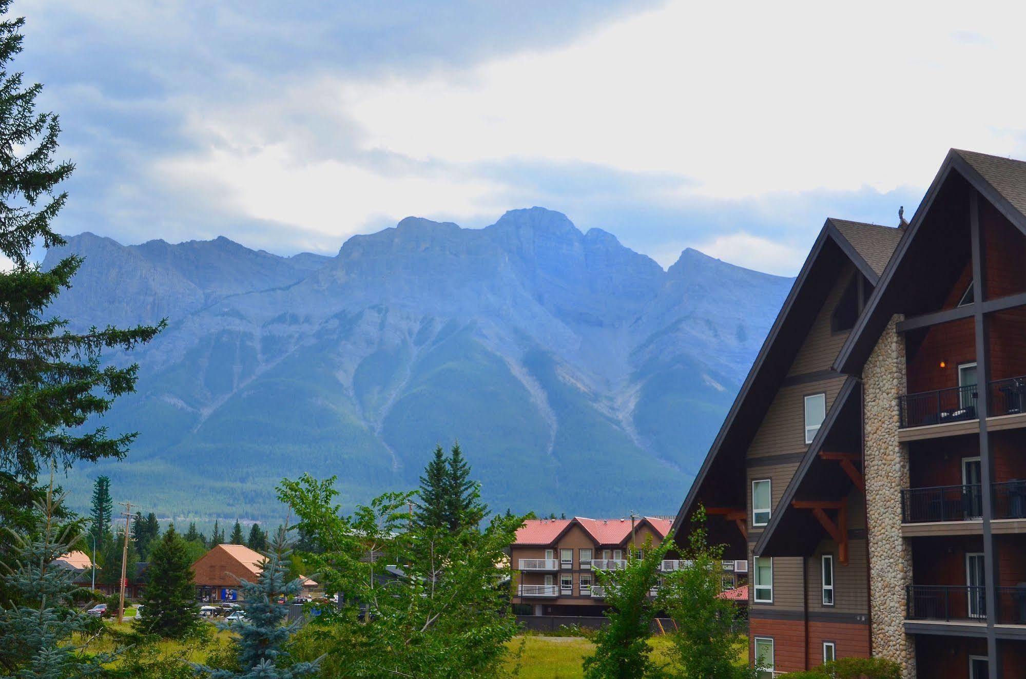 Paradise Resort Club And Spa Canmore Luaran gambar